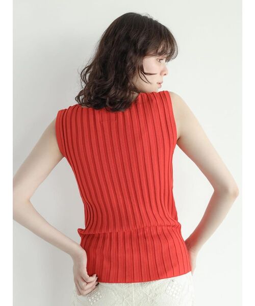 FIKA.(フィーカ)の「Wide rib sleeveless pullover(ニット/セーター・レディース・イエロー系その他4/チャコール/オレンジ系3/ダークブラウン・MEDIUM)」の9枚目の写真