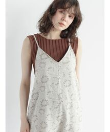 Wide rib sleeveless pullover