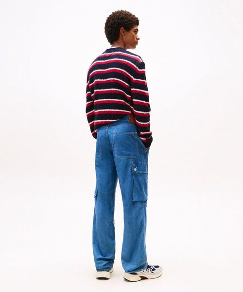 tommy jeans(トミー ジーンズ)の「リラックスインディゴカーゴジーンズ(デニムパンツ・メンズ・ブルー・36inch/34inch/28inch/32inch)」の5枚目の写真