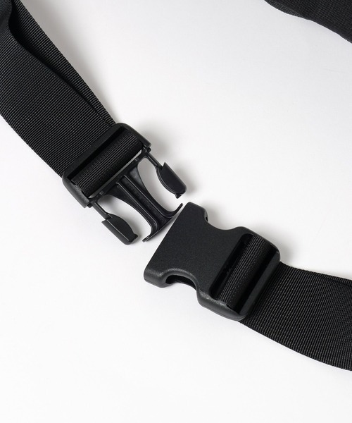 GLOBAL WORK（グローバルワーク）の「KELTY SLIM FANNY/577854（ショルダーバッグ・メンズ・ブラック/ベージュ/ネイビー・FREE）」の14枚目の写真