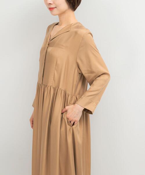 URBAN RESEARCH ROSSO WOMEN（アーバンリサーチ　ロッソ）の「キュプラ混フィブリルギャザーワンピース（ワンピース・レディース・ベージュ/ブラック/ブラウン系その他・FREE）」の7枚目の写真