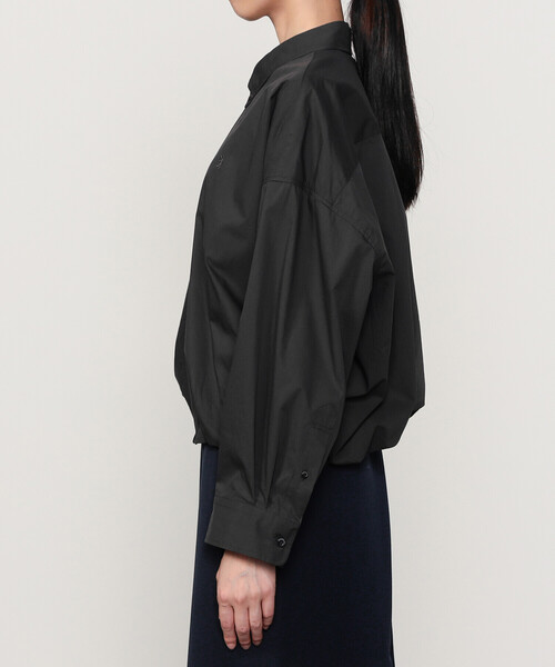 GYMPHLEX（ジムフレックス）の「Gymphlex | タイプライター ショートボタンダウンシャツ WOMEN（シャツ/ブラウス・レディース・ライトグレー/ブラック系その他・14）」の11枚目の写真