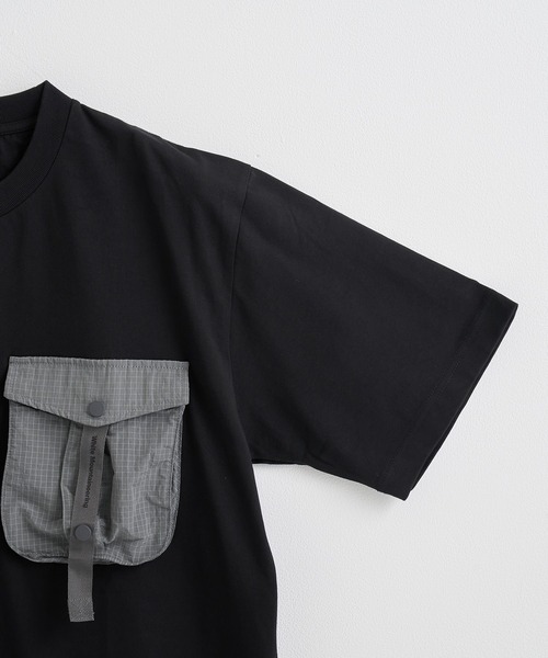WHITE MOUNTAINEERING(ホワイトマウンテニアリング)の「【White Mountaineering / ホワイトマウンテニアリング】TAPE POCKET T-SHIRT(Tシャツ/カットソー・メンズ・カーキ/ブラック/ベージュ・2/1/0/3)」の6枚目の写真