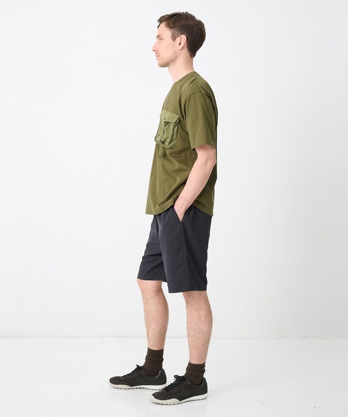 WHITE MOUNTAINEERING(ホワイトマウンテニアリング)の「【White Mountaineering / ホワイトマウンテニアリング】TAPE POCKET T-SHIRT(Tシャツ/カットソー・メンズ・カーキ/ブラック/ベージュ・2/1/0/3)」の18枚目の写真