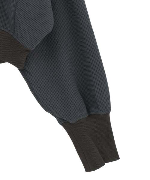 CONVERSE TOKYO（コンバーストウキョウ）の「DOLMAN SLEEVE WAFFLE PULLOVER（Tシャツ/カットソー・レディース・ホワイト/グレー/グリーン・FREE）」の15枚目の写真