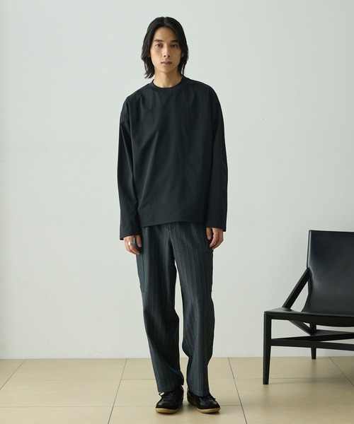 EMMA CLOTHES(エマクローズ)の「ドローストリング ストレッチ オーバーサイズロングスリーブTee / UVカット・撥水・イージーケア(Tシャツ/カットソー・メンズ・ブラック/グレイッシュベージュ/ライトグレー/ネイビー/チャコール・S/M/L)」の7枚目の写真