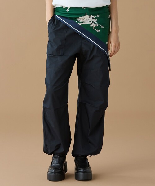 LACOSTE（ラコステ）の「ワイドベイカーパンツ（チノパンツ・レディース・ブラック/オリーブ・34/36/38/40）」の15枚目の写真