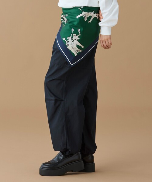 LACOSTE（ラコステ）の「ワイドベイカーパンツ（チノパンツ・レディース・ブラック/オリーブ・34/36/38/40）」の17枚目の写真