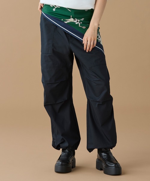 LACOSTE（ラコステ）の「ワイドベイカーパンツ（チノパンツ・レディース・ブラック/オリーブ・34/36/38/40）」の3枚目の写真