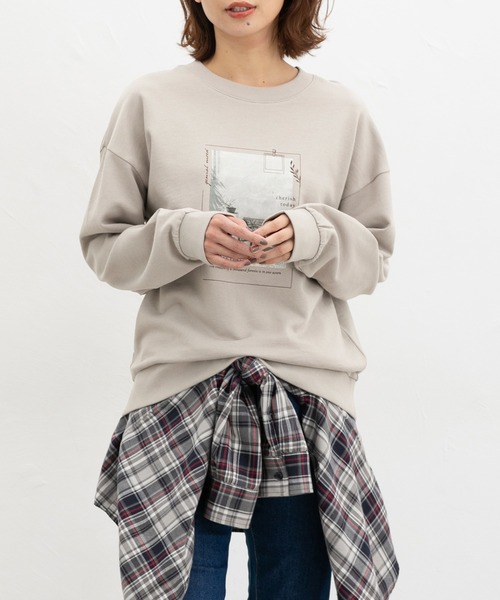 Honeys(ハニーズ)の「フォトゆるスウェット(スウェット・レディース・オートミール/スミクロ/ライトパープル/グレイッシュベージュ・L/LL/M/S)」の14枚目の写真