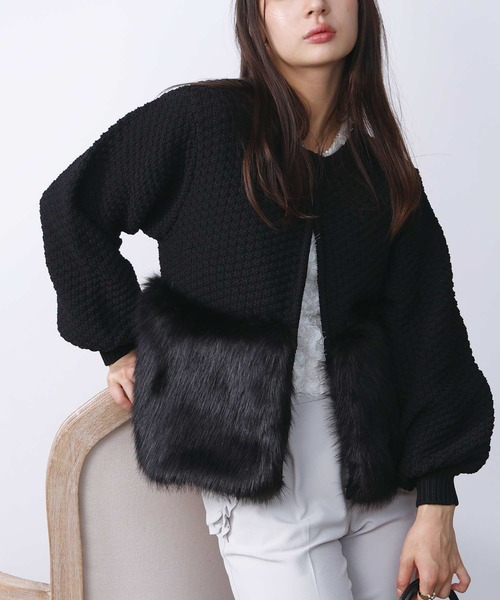 PICCIN PERLA（ピッチンペルラ）の「ファー切り替えカーディガン（カーディガン/ボレロ・レディース・ブラック/オフホワイト・M）」の2枚目の写真
