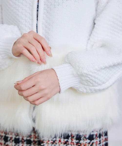 PICCIN PERLA（ピッチンペルラ）の「ファー切り替えカーディガン（カーディガン/ボレロ・レディース・ブラック/オフホワイト・M）」の16枚目の写真