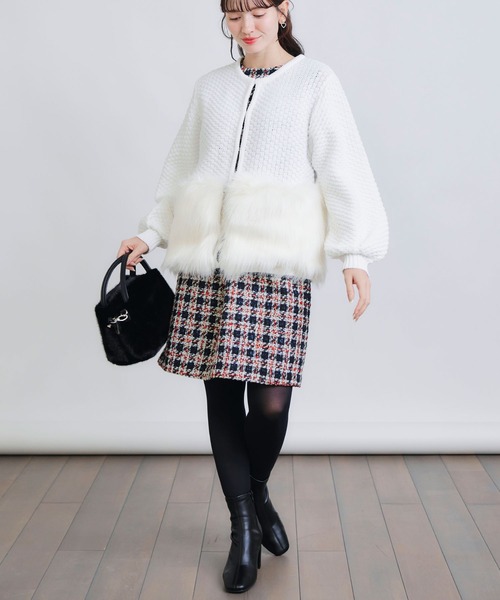 PICCIN PERLA(ピッチンペルラ)の「ファー切り替えカーディガン(カーディガン/ボレロ・レディース・ブラック/オフホワイト・M)」の18枚目の写真