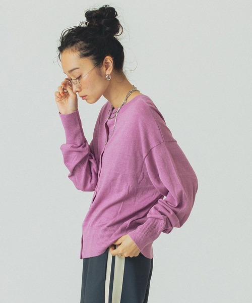 ROSE BUD(ローズバッド)の「LOGO KINT(ニット/セーター・レディース・ブラック/オフホワイト/ピンク・ONE SIZE)」の6枚目の写真