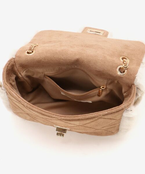 MAJESTIC LEGON（マジェスティックレゴン）の「キルティングファーチェーンバッグ（ショルダーバッグ・レディース・キャメル/アイボリー・FREE）」の20枚目の写真