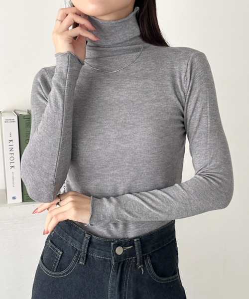 CLEA(クレア)の「タートルネックトップス(Tシャツ/カットソー・レディース・ネイビー/オレンジ/ブラウン/ワインレッド/ライトグレー/ホワイト/ブラック/アイボリー/チャコールグレー/グレー/ピンク/ラベンダー/ライトブルー/ライトイエロー/ライトグリーン・FREE)」の6枚目の写真
