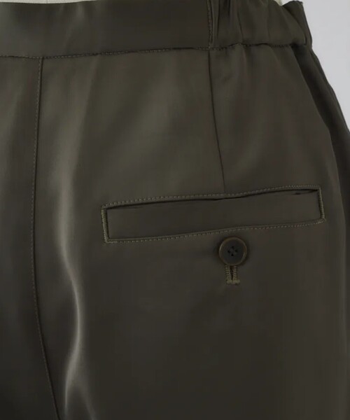 RIM.ARK（リムアーク）の「【RIM.ARK/リムアーク】Round silhouette satin PT/ラウンドシルエットサテンパンツ（その他パンツ・レディース・カーキ/ブラック・38/36）」の12枚目の写真