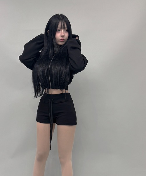 FOLLOWIN(フォロウィン)の「【 セットアップ 】ジップアップパーカー&ショートパンツ(セットアップ・レディース・グレー/チャコールグレー/ブラック/オートミール・FREE)」の9枚目の写真