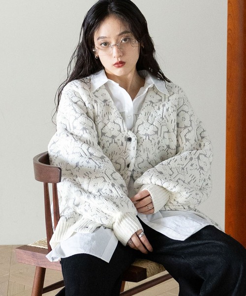 RAGEBLUE(レイジブルー)の「モールジャガードBIGカーディガン(カーディガン/ボレロ・レディース・ブラック/ホワイト/ピンク・FREE)」の2枚目の写真