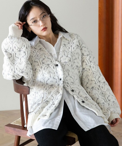 RAGEBLUE(レイジブルー)の「モールジャガードBIGカーディガン(カーディガン/ボレロ・レディース・ブラック/ホワイト/ピンク・FREE)」の7枚目の写真