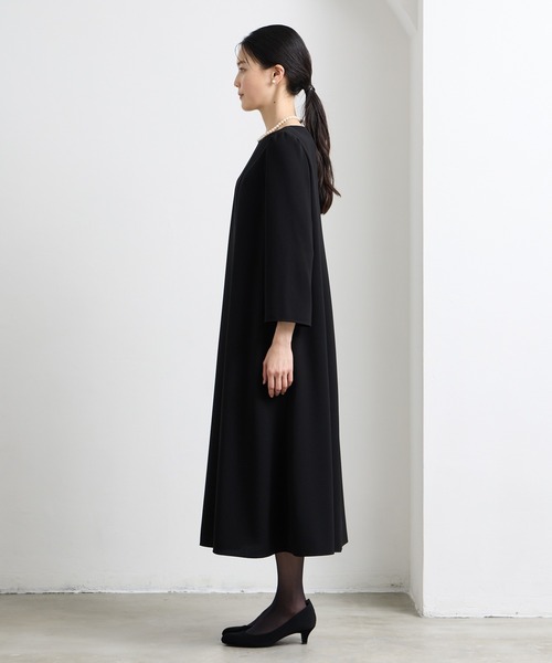 AIMER(エメ)の「【喪服・礼服】ウォッシャブル アシンメトリータックテントラインブラックフォーマルワンピース(ワンピース・レディース・ブラック・SMALL/MEDIUM/LARGE/X-LARGE)」の16枚目の写真