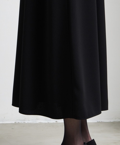 AIMER(エメ)の「【喪服・礼服】ウォッシャブル アシンメトリータックテントラインブラックフォーマルワンピース(ワンピース・レディース・ブラック・SMALL/MEDIUM/LARGE/X-LARGE)」の6枚目の写真