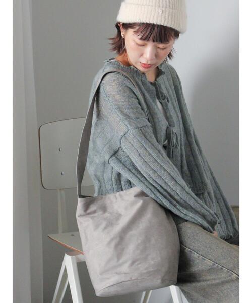 ehka sopo（エヘカソポ）の「エコスウェードバケツバッグ（ハンドバッグ・レディース・ベージュ/グレー/キャメル・F）」の2枚目の写真