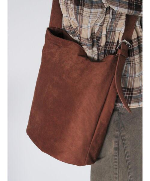 ehka sopo（エヘカソポ）の「エコスウェードバケツバッグ（ハンドバッグ・レディース・ベージュ/グレー/キャメル・F）」の5枚目の写真