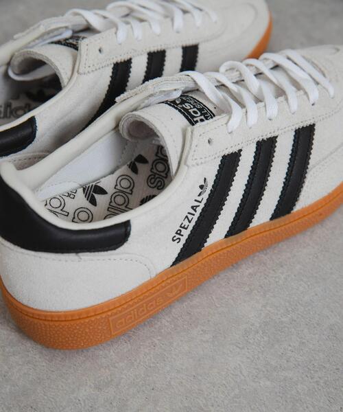 adidas(アディダス)の「adidas HANDBALL SPEZIAL W(スニーカー・レディース・ゴールド・25/24.5/23.5/24)」の4枚目の写真