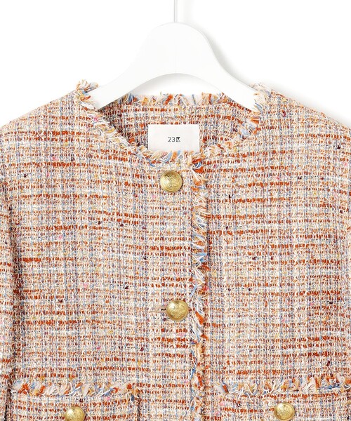 23区（ニジュウサンク）の「GIOLICAツイード ノーカラー ボタン ジャケット（その他アウター・レディース・ブラック系3/黄土色系3/ブルー系3・40/38）」の16枚目の写真