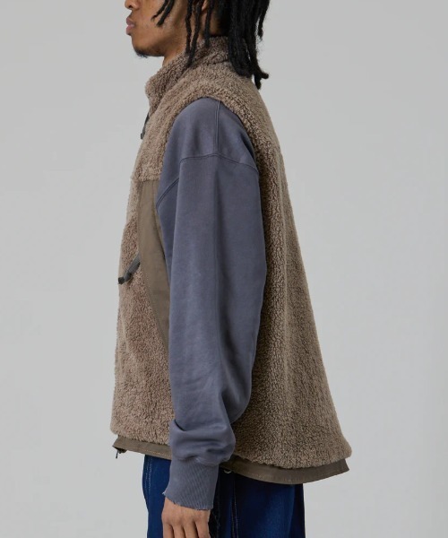 UNFRM OUTDOOR STANDARD（ユニフォームアウトドアスタンダード）の「【UNFRM OUTDOOR STANDARD:ユニフォームアウトドアスタンダード】COZY BOA FLEECE ZIP-UP VEST/ボアフリースベスト（ベスト・メンズ・モカ/ブラック・MEDIUM/SMALL）」の13枚目の写真