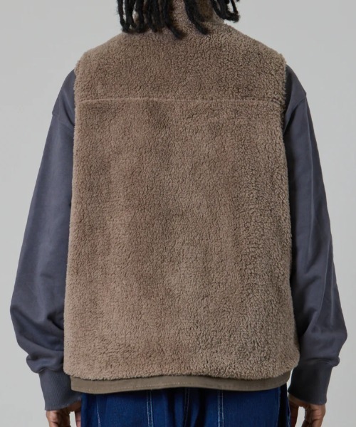 UNFRM OUTDOOR STANDARD（ユニフォームアウトドアスタンダード）の「【UNFRM OUTDOOR STANDARD:ユニフォームアウトドアスタンダード】COZY BOA FLEECE ZIP-UP VEST/ボアフリースベスト（ベスト・メンズ・モカ/ブラック・MEDIUM/SMALL）」の14枚目の写真