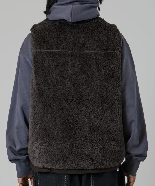 UNFRM OUTDOOR STANDARD（ユニフォームアウトドアスタンダード）の「【UNFRM OUTDOOR STANDARD:ユニフォームアウトドアスタンダード】COZY BOA FLEECE ZIP-UP VEST/ボアフリースベスト（ベスト・メンズ・モカ/ブラック・MEDIUM/SMALL）」の6枚目の写真