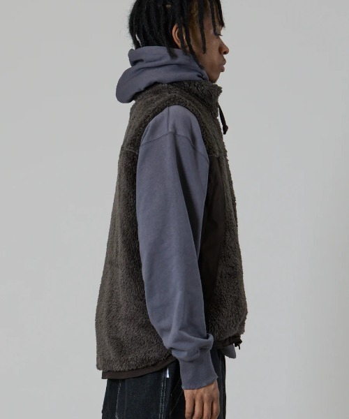 UNFRM OUTDOOR STANDARD（ユニフォームアウトドアスタンダード）の「【UNFRM OUTDOOR STANDARD:ユニフォームアウトドアスタンダード】COZY BOA FLEECE ZIP-UP VEST/ボアフリースベスト（ベスト・メンズ・モカ/ブラック・MEDIUM/SMALL）」の7枚目の写真
