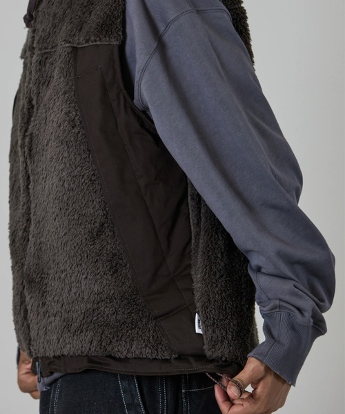 UNFRM OUTDOOR STANDARD（ユニフォームアウトドアスタンダード）の「【UNFRM OUTDOOR STANDARD:ユニフォームアウトドアスタンダード】COZY BOA FLEECE ZIP-UP VEST/ボアフリースベスト（ベスト・メンズ・モカ/ブラック・MEDIUM/SMALL）」の8枚目の写真