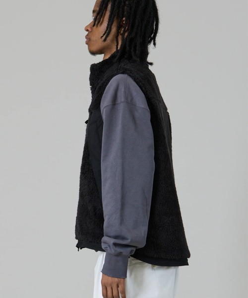 UNFRM OUTDOOR STANDARD（ユニフォームアウトドアスタンダード）の「【UNFRM OUTDOOR STANDARD:ユニフォームアウトドアスタンダード】COZY BOA FLEECE ZIP-UP VEST/ボアフリースベスト（ベスト・メンズ・モカ/ブラック・MEDIUM/SMALL）」の9枚目の写真