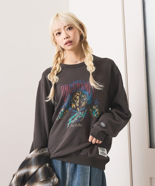 DISCUS(ディスカス)の「【DISCUS/ディスカス】DISCUS×VILLAINS SWEAT ディズニー ヴィランズ クルーネック スウェット(スウェット・レディース・ブラック系その他2/ブラック系その他3/ブラック系その他4/ブラック系その他6/ブラック系その他7/ブラック系/ブラック系その他5/ブラック系その他・MEDIUM/LARGE)」の6枚目の写真