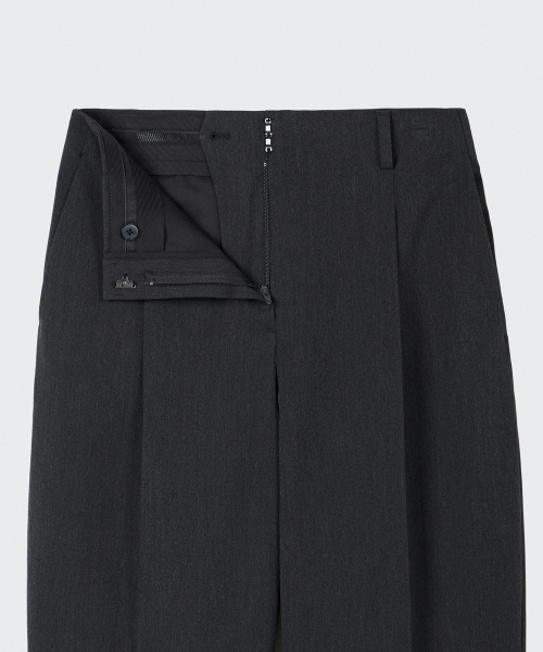 MUSINSA STANDARD WOMAN（ムシンサスタンダードウーマン）の「ウィメンズウエストバンドレスワイドスラックス[チャコールグレー]（スラックス・レディース・その他・25/26/27/28/29/34/32/30/31/24）」の4枚目の写真