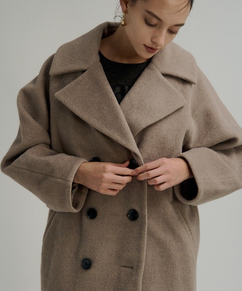 LE'RURE(リルアー)の「Wool blend long coat(チェスターコート・レディース・アイボリー/チャコール/モカ・MEDIUM)」の3枚目の写真