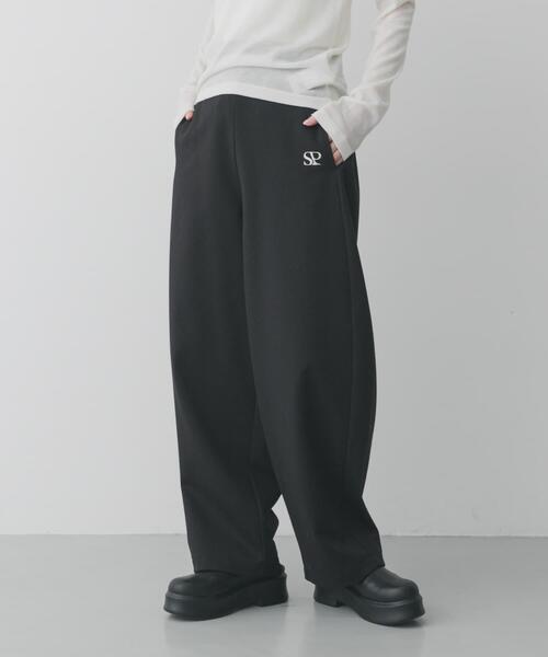 SENSE OF PLACE by URBAN RESEARCH(センスオブプレイスバイアーバンリサーチ)の「ワンポイントシシュウスウェットパンツ(その他パンツ・レディース・グレー/ブラック・SMALL/MEDIUM)」の15枚目の写真