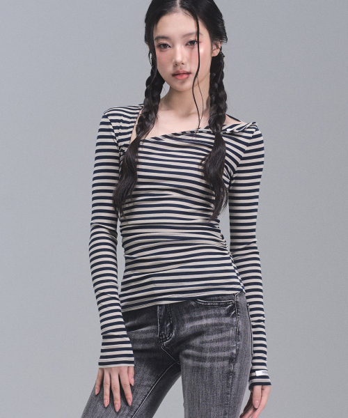 ZEROPLANET（ゼロプラネット）の「クロエ アンバランススリーブトップ [ネイビーストライプ]（Tシャツ/カットソー・レディース・ネイビー・SMALL/MEDIUM）」の3枚目の写真
