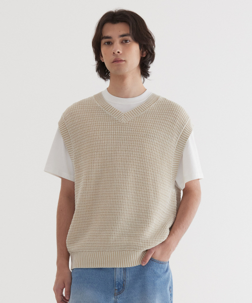 COVERNAT(カバーナット)の「ストーンウォッシュニットベストベイジー(ベスト・レディース・その他・SMALL/MEDIUM/LARGE/X-LARGE)」の1枚目の写真