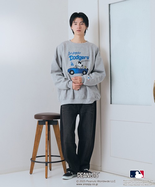 PEANUTS(ピーナッツ)の「【PEANUTS×MLB】【限定オリジナルデザイン】裏起毛トレーナー ヤンキース ドジャース カブス キャラクター ユニセックス(スウェット・メンズ・ブラック系その他3/ベージュ系その他3/グレー系その他/ベージュ系その他2/グレー系その他2/ブルー系その他・MEDIUM/LARGE/X-LARGE)」の22枚目の写真