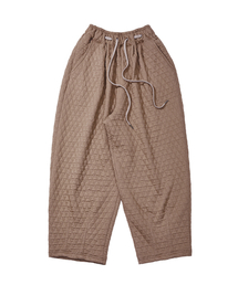 A NOTHING（アナッシング）の「VINTAGE DIA-QUILTING BALLOON PANTS (Beige)（スウェットパンツ）」