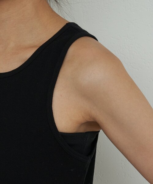 GALLARDAGALANTE（ガリャルダガランテ）の「【前後2way】ハイツイストリブタンク（キャミソール・レディース・レッド/ホワイト/ブラック・FREE）」の19枚目の写真