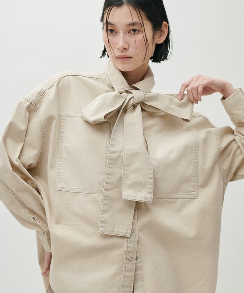 LARUTA(ラルータ)の「【LARUTA】ボウタイBIGポケットデニムブラウス(シャツ/ブラウス・レディース・ライトベージュ/サックスブルー・FREE)」の13枚目の写真