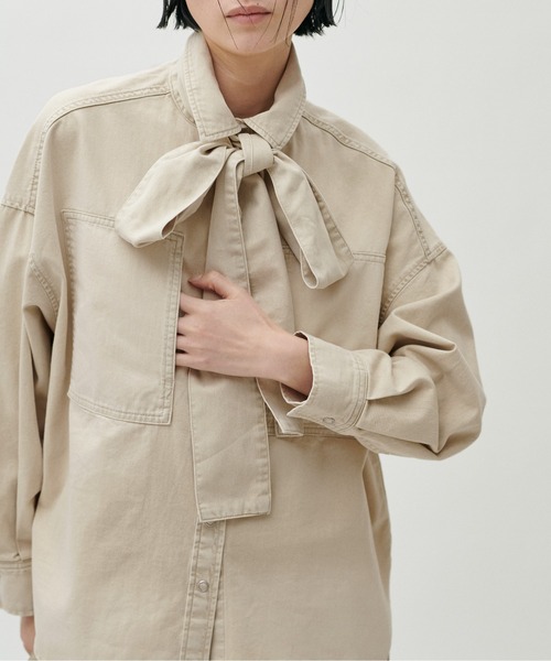 LARUTA(ラルータ)の「【LARUTA】ボウタイBIGポケットデニムブラウス(シャツ/ブラウス・レディース・ライトベージュ/サックスブルー・FREE)」の12枚目の写真