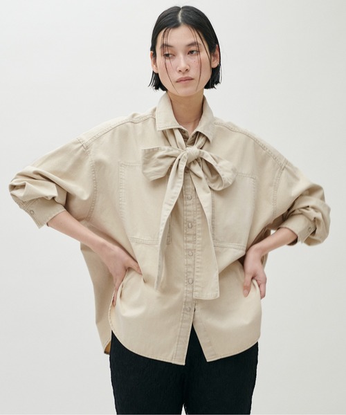 LARUTA(ラルータ)の「【LARUTA】ボウタイBIGポケットデニムブラウス(シャツ/ブラウス・レディース・ライトベージュ/サックスブルー・FREE)」の22枚目の写真