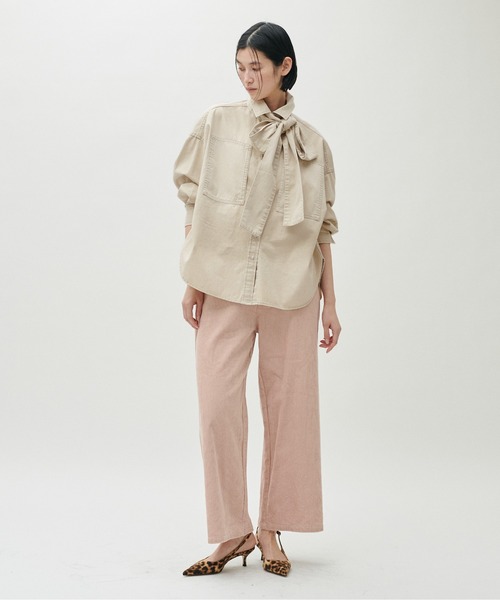 LARUTA(ラルータ)の「【LARUTA】ボウタイBIGポケットデニムブラウス(シャツ/ブラウス・レディース・ライトベージュ/サックスブルー・FREE)」の11枚目の写真