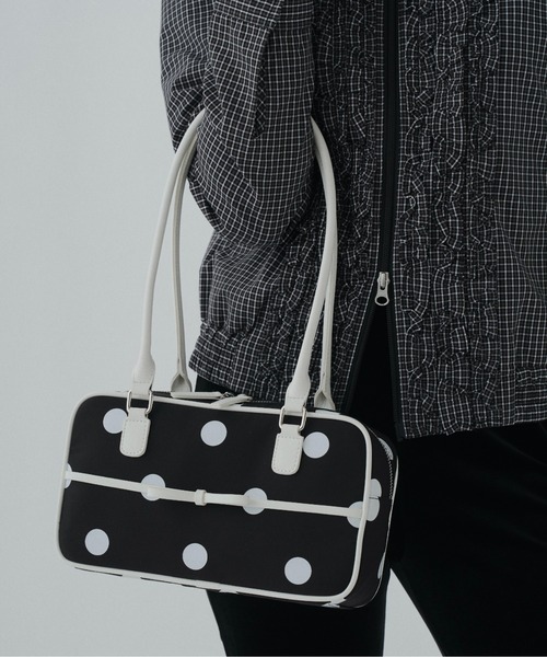 FEKETE（フェケテ）の「polka dot ribbon boston / ドットボストンバッグ（ボストンバッグ・レディース・ホワイト/ブラック・FREE）」の2枚目の写真